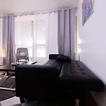 Élégante Évasion dans le Vibrant 11e arrondissement - longue durée